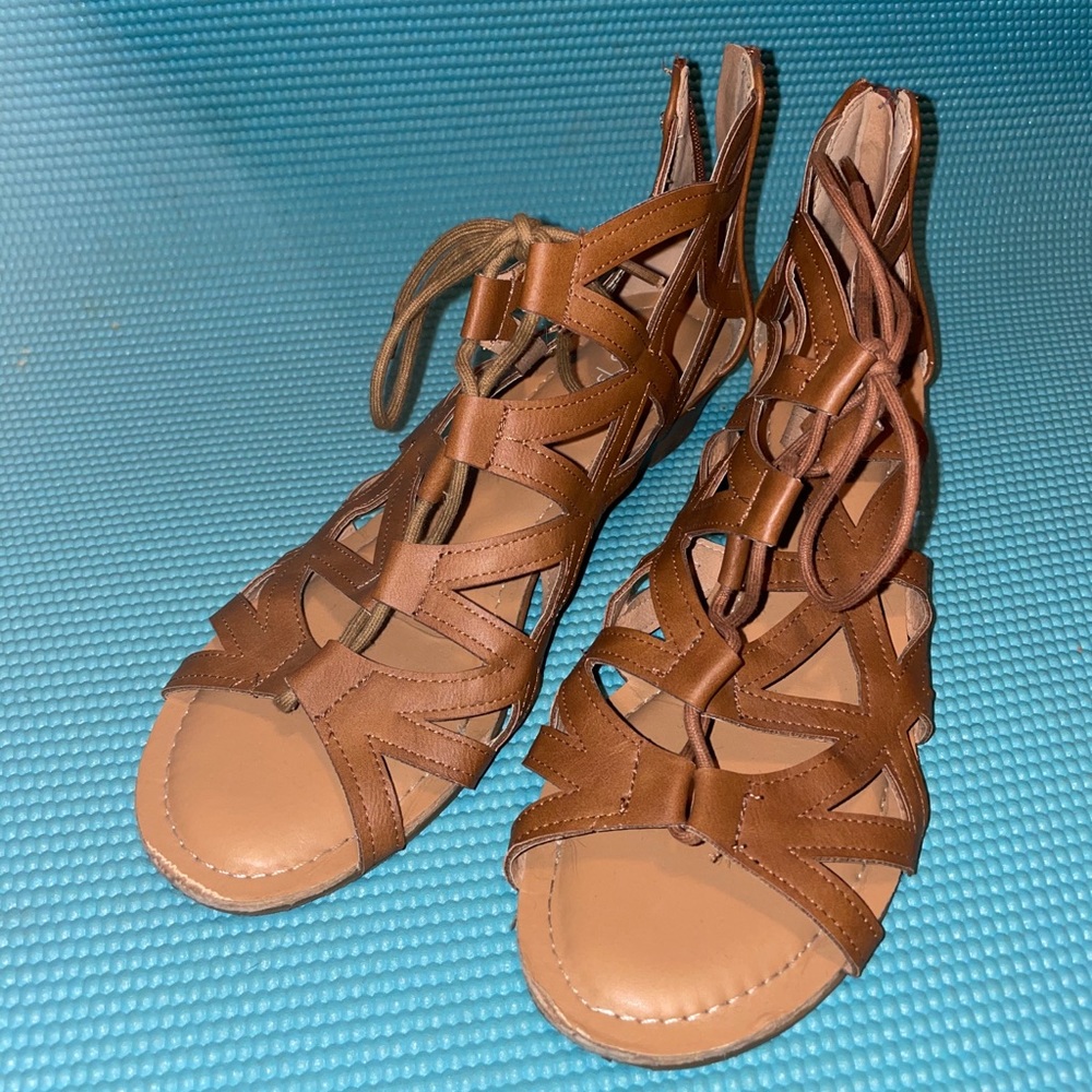 Slight heeled sandals